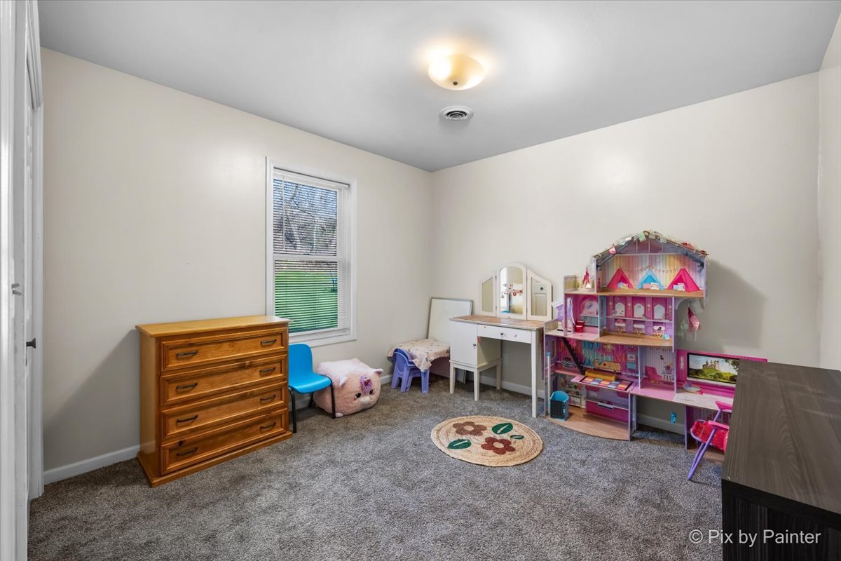 705 Hawthorne Lane Genoa, IL 60135 - Photo 10 of 19