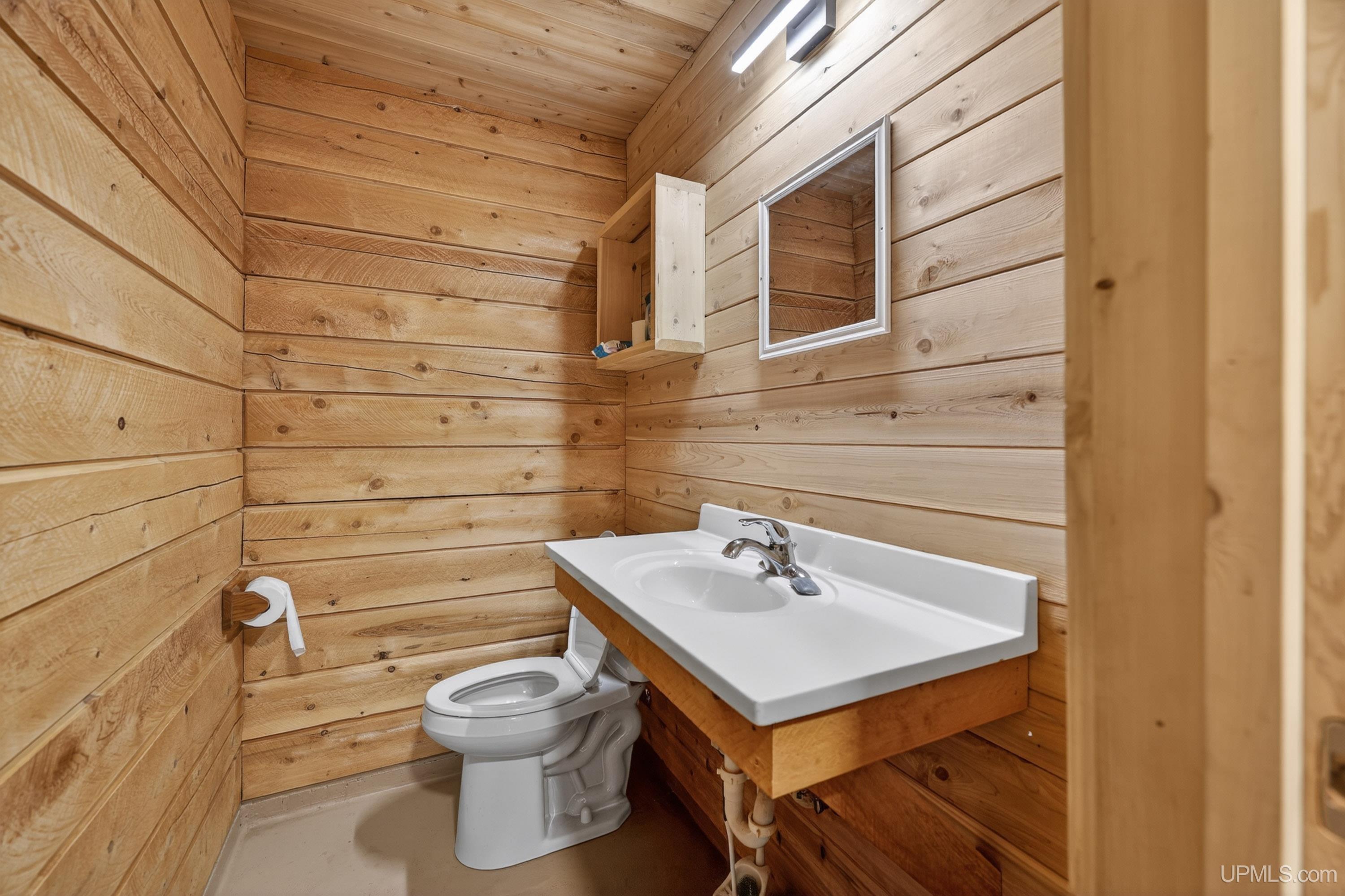 9471 North Coast Shores Road Copper Harbor, MI 49918 - Photo 44 of 62