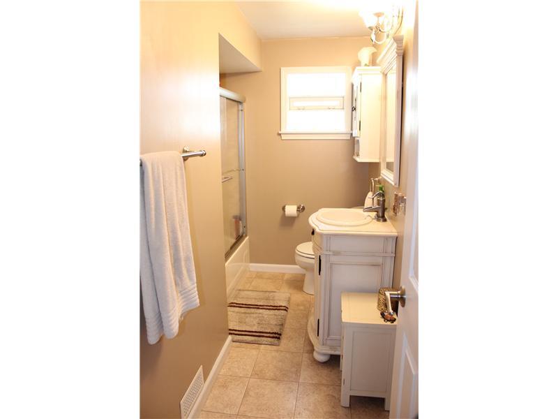 2925 Dutch Ridge Road Beaver, PA 15009 - Photo 9 of 21 Full Bath.