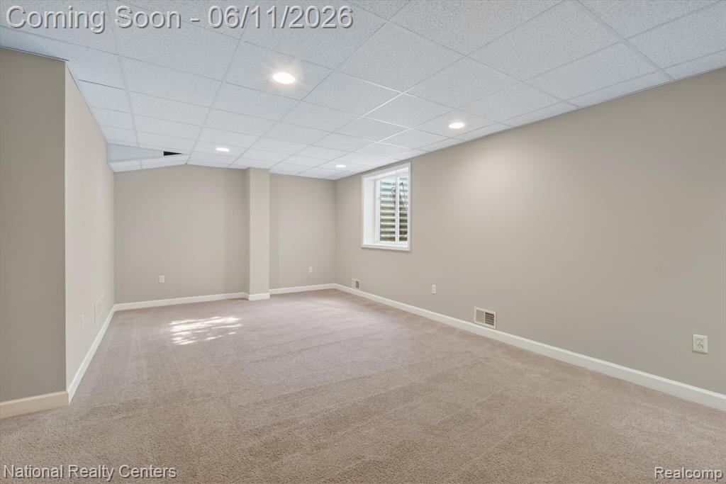 27412 Victoria Road Novi, MI 48374 - Photo 40 of 61