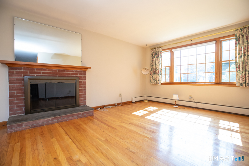 153 Fiesta Heights Meriden, CT 06451 - Photo 16 of 32 Living room