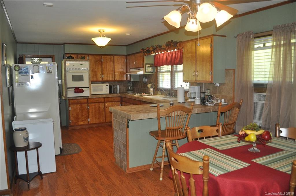 436 Sandy Branch Road Bakersville, NC 28705 - Photo 13 of 34 Gallery Image 13