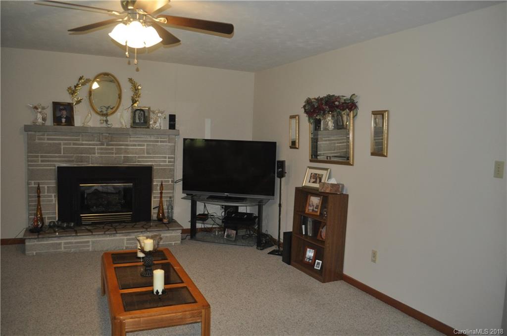436 Sandy Branch Road Bakersville, NC 28705 - Photo 17 of 34 Gallery Image 17