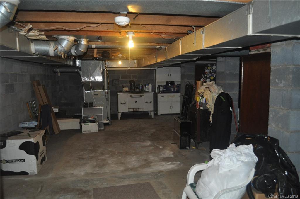 436 Sandy Branch Road Bakersville, NC 28705 - Photo 26 of 34 Gallery Image 26
