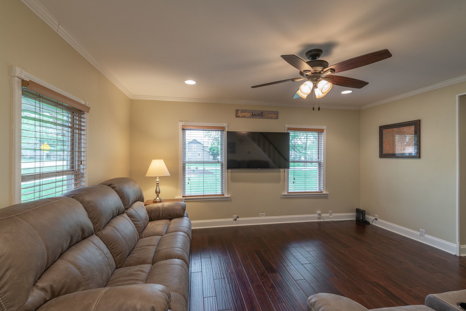 27 Bristol Ridge Road Bristol, IL 60512 - Photo 3 of 25
