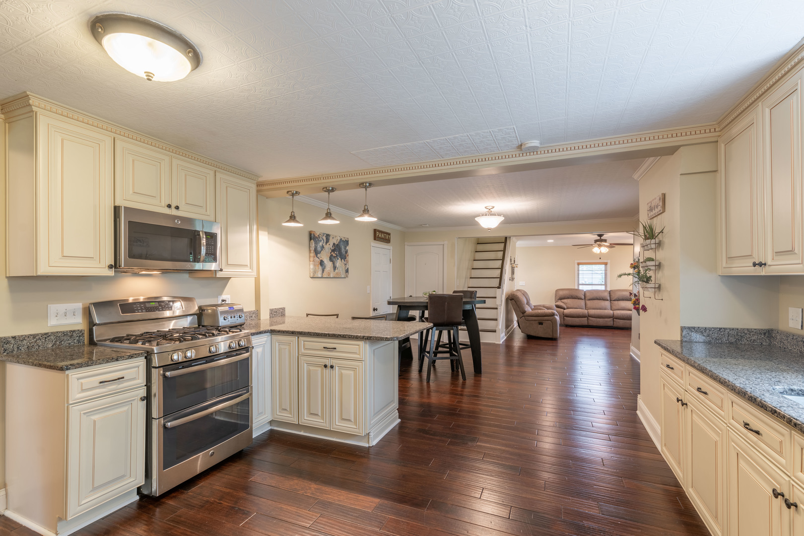 27 Bristol Ridge Road Bristol, IL 60512 - Photo 6 of 25