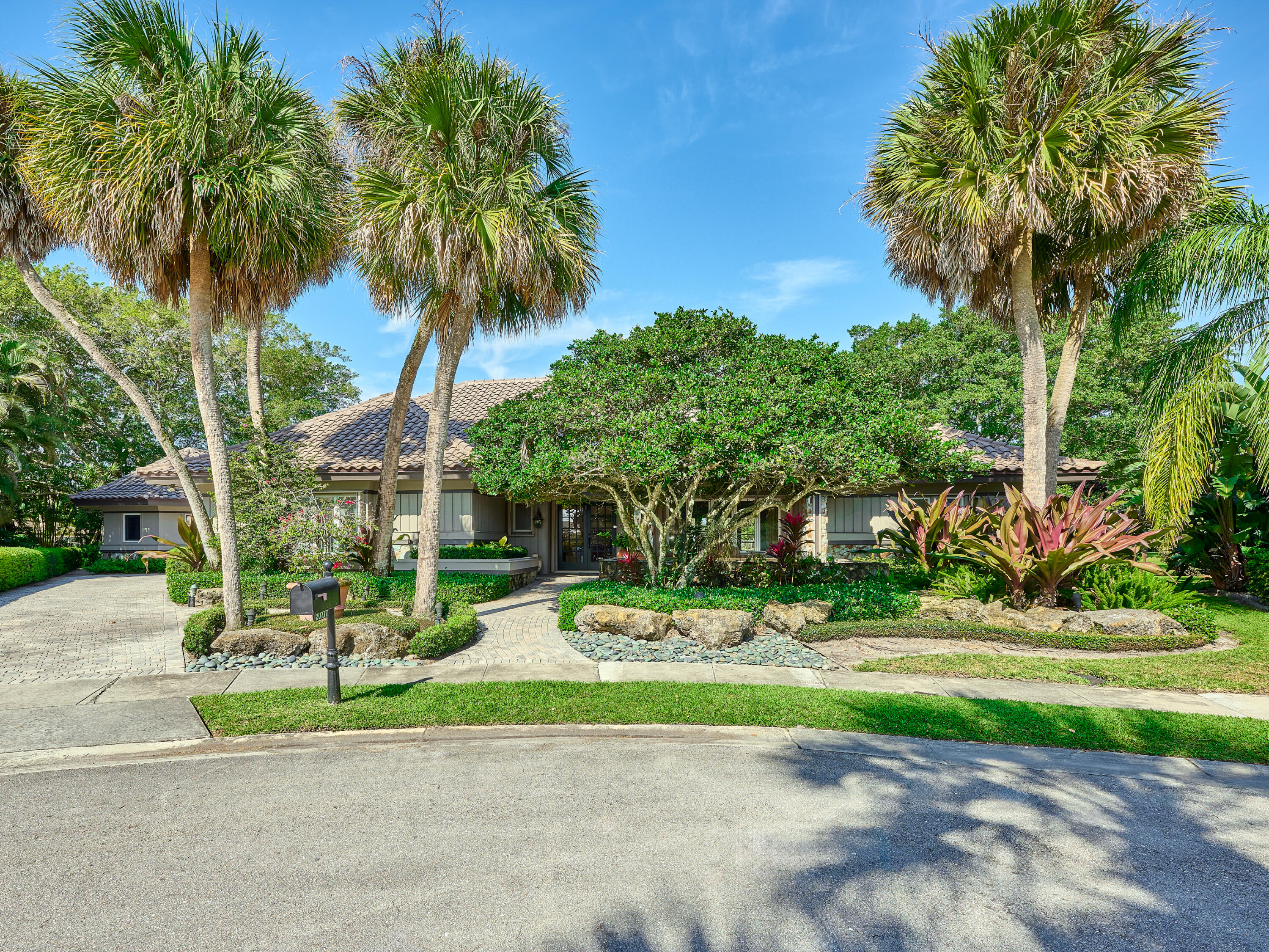 20777 Pinar Trail Boca Raton, FL 33433 - Photo 2 of 170 2