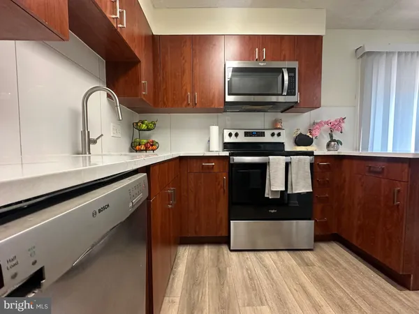 $345,000 | 100 North Duke Drive, Unit 269, Sterling, VA 20164