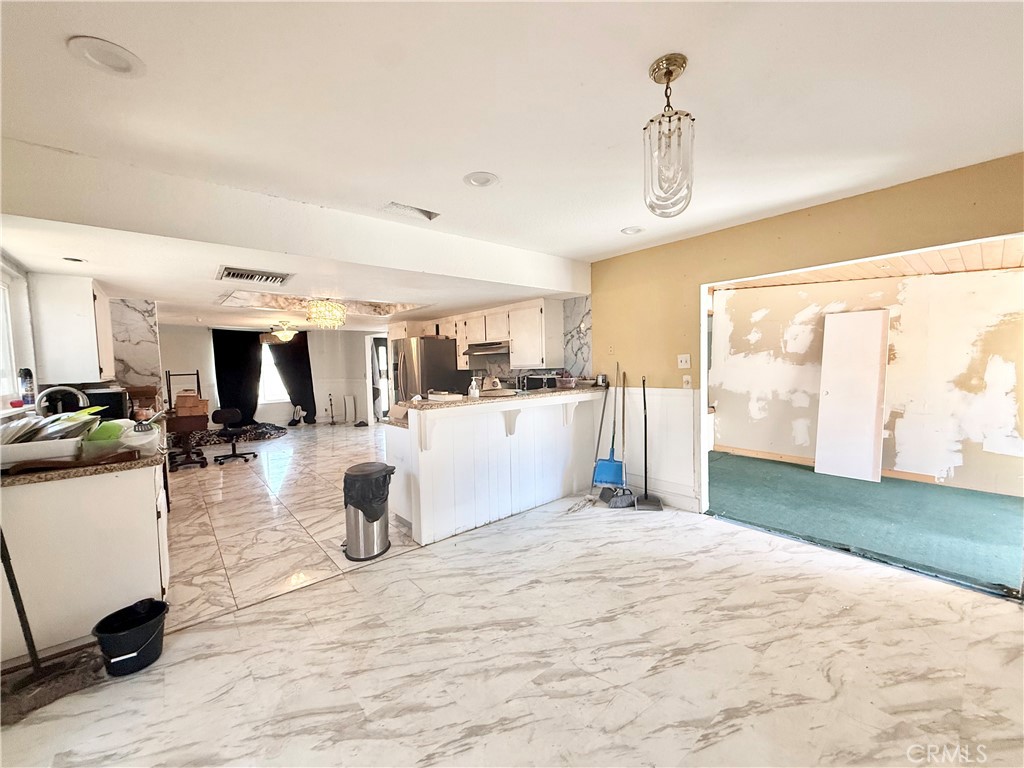 135 South Broadway Street Ridgecrest, CA 93555 - Photo 12 of 46