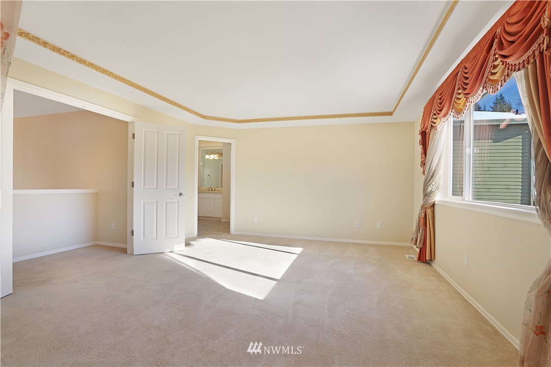 4412 219th Place Southeast Bothell, WA 98021 - Photo 6 of 18