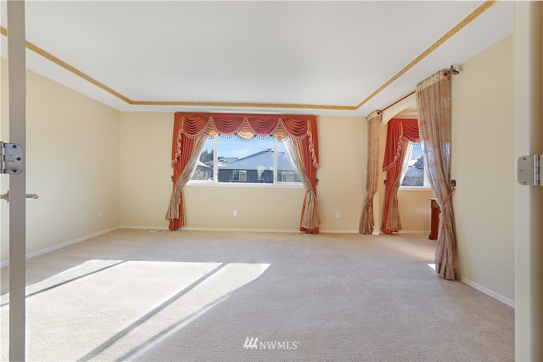 4412 219th Place Southeast Bothell, WA 98021 - Photo 8 of 18