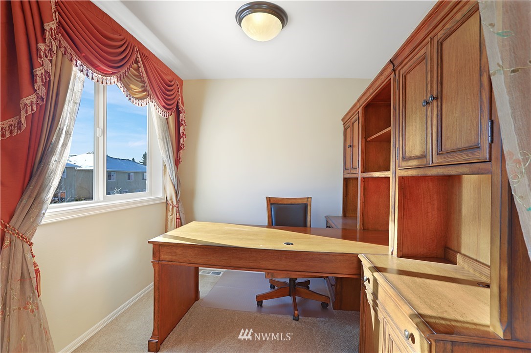 4412 219th Place Southeast Bothell, WA 98021 - Photo 9 of 18