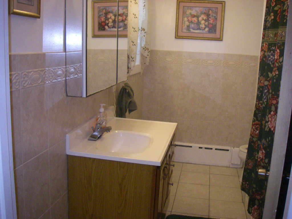 284 Mohawk Road Somerset, MA 02726 - Photo 16 of 23 Gallery Image 16