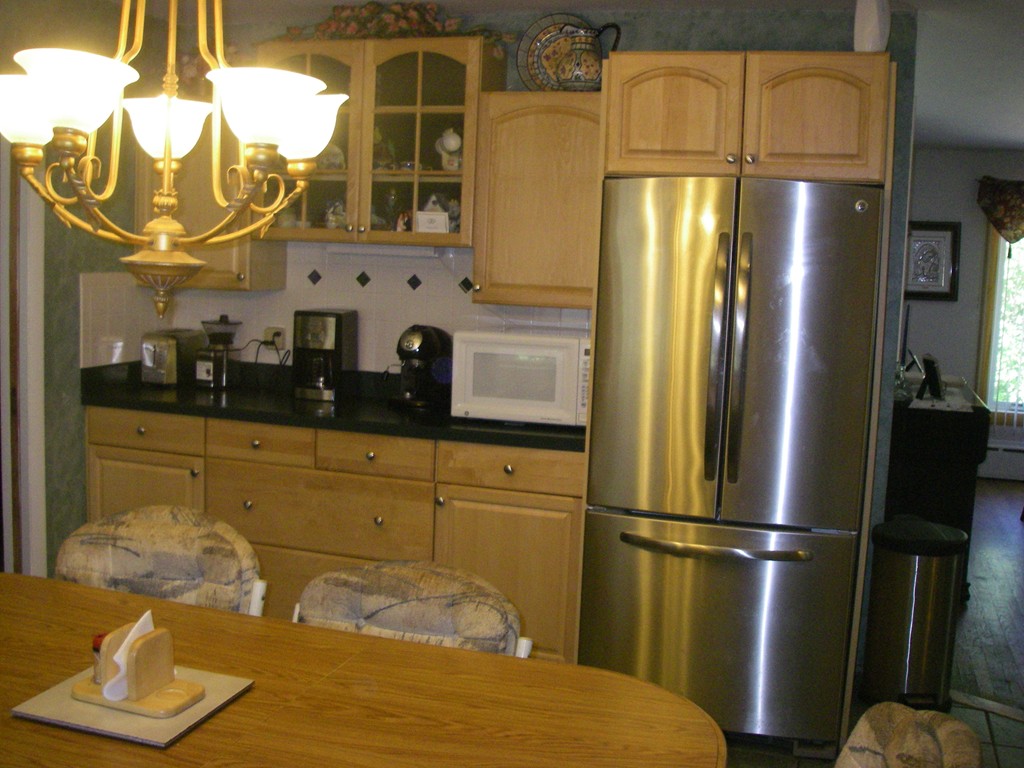 284 Mohawk Road Somerset, MA 02726 - Photo 10 of 23 Gallery Image 10