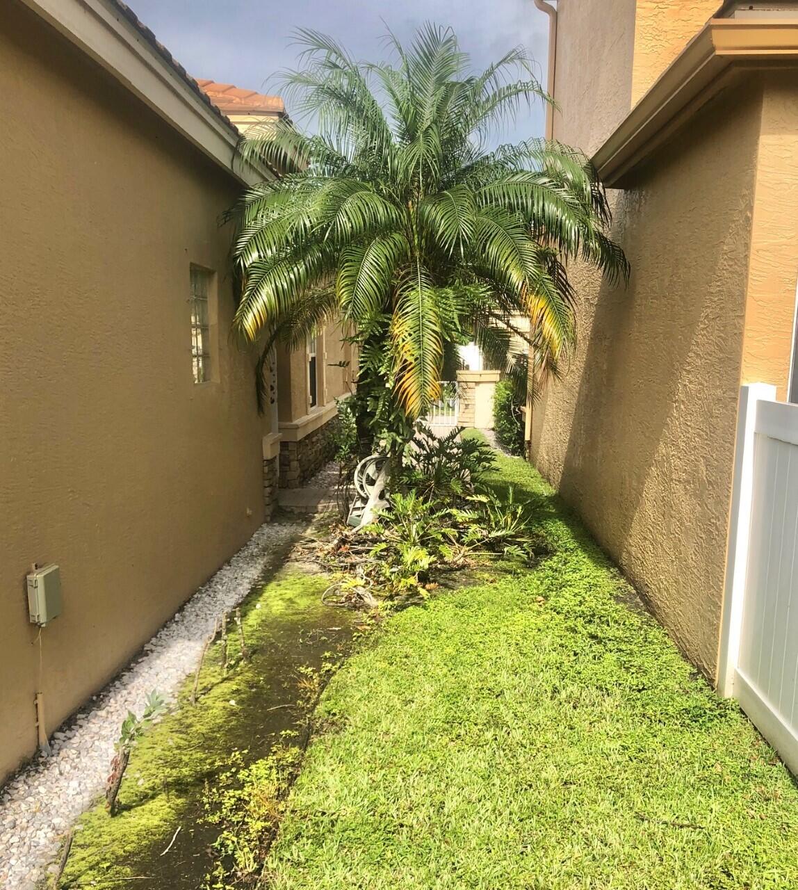 5724 Raceway Road Lake Worth, FL 33449 - Photo 29 of 35 thumbnail_IMG_3583