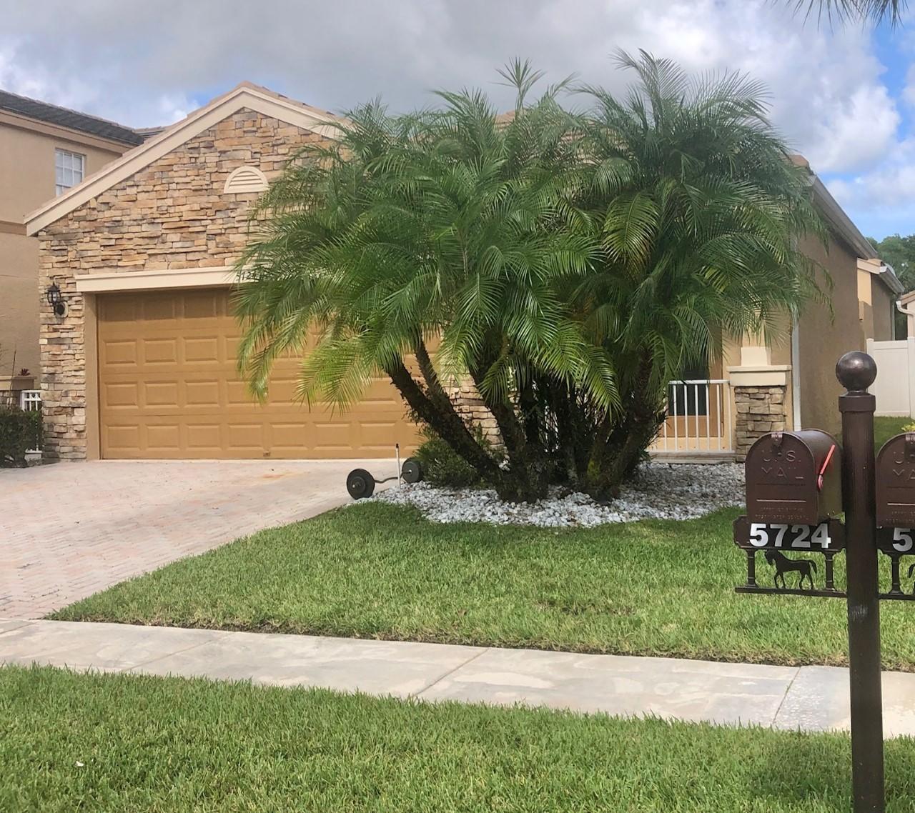 5724 Raceway Road Lake Worth, FL 33449 - Photo 3 of 35 thumbnail_IMG_3544
