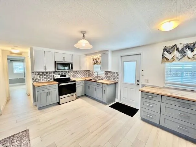 $1,700 | 10810 Freedom Drive, Port Richey, FL 34668