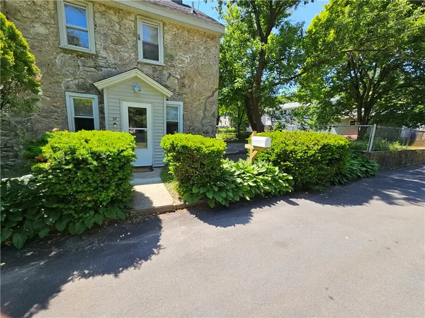 $2,000 | 57 River Road, Smithfield, RI 02917