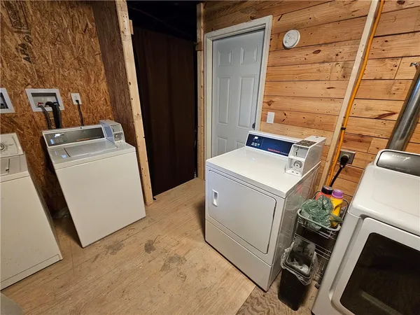 $2,000 | 57 River Road, Smithfield, RI 02917