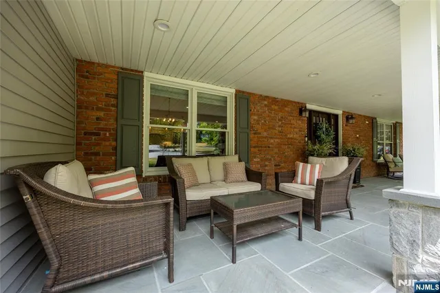 $1,039,000 | 18 Marguerite Lane, Towaco, NJ 07082