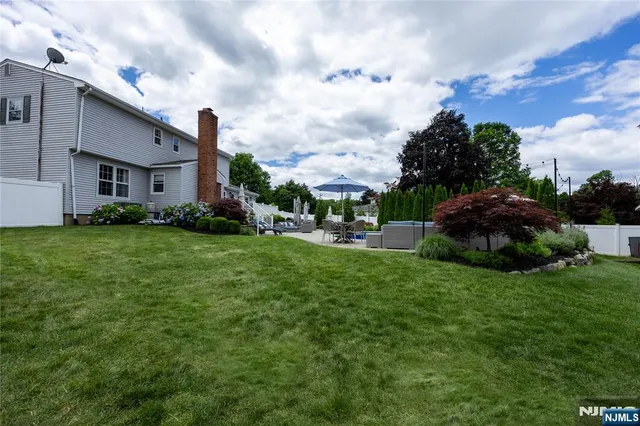 $1,039,000 | 18 Marguerite Lane, Towaco, NJ 07082