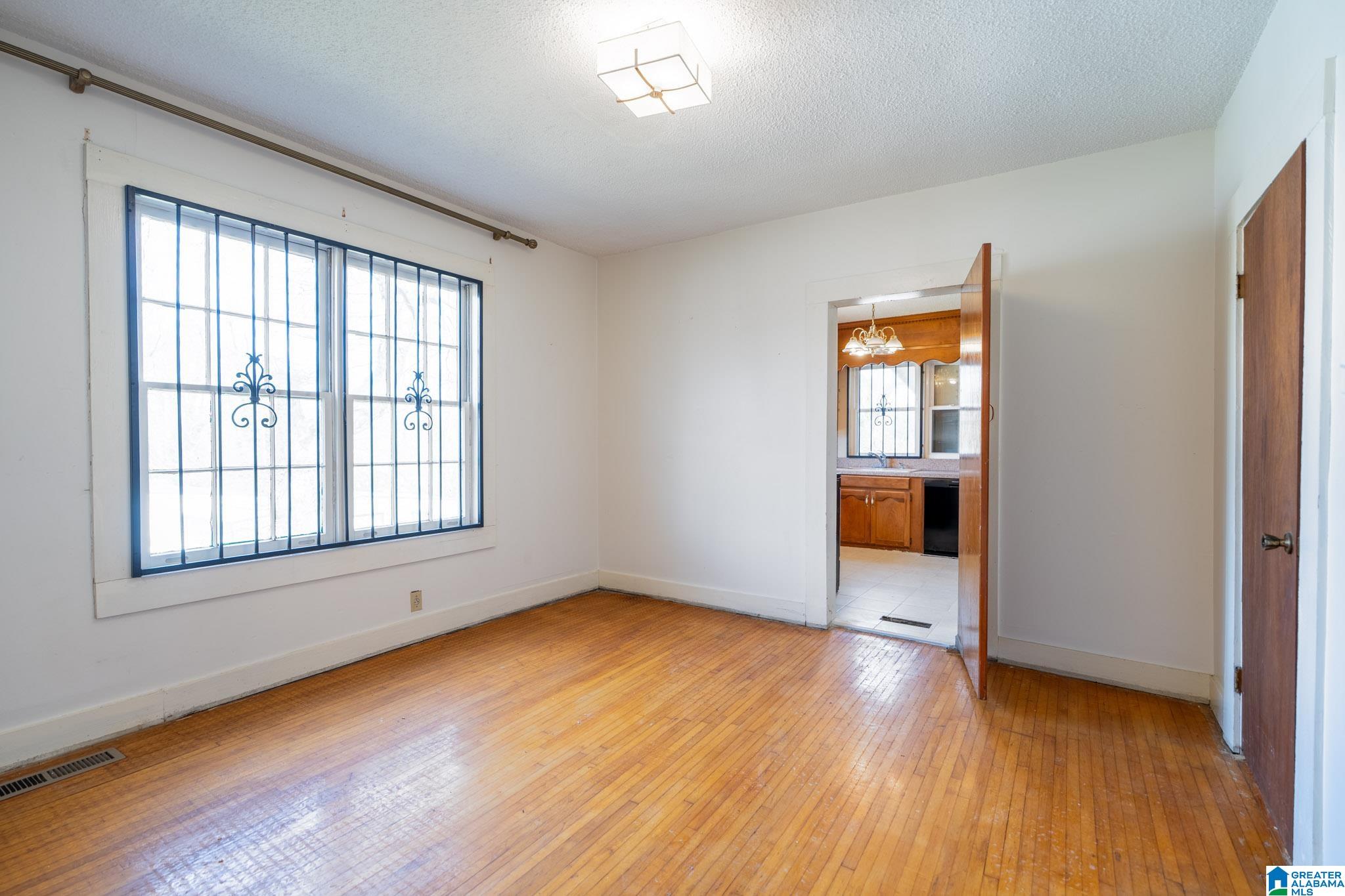 1505 24th Street Southwest Birmingham, AL 35211 - Photo 7 of 22