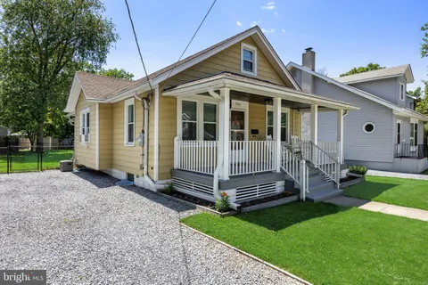 $300,000 | 511 Spruce Street, Delanco, NJ 08075