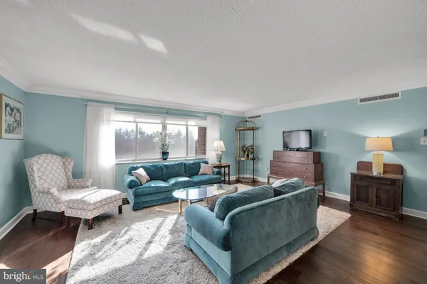 $184,000 | 860 Lower Ferry Road, Unit 5P, Ewing, NJ 08628