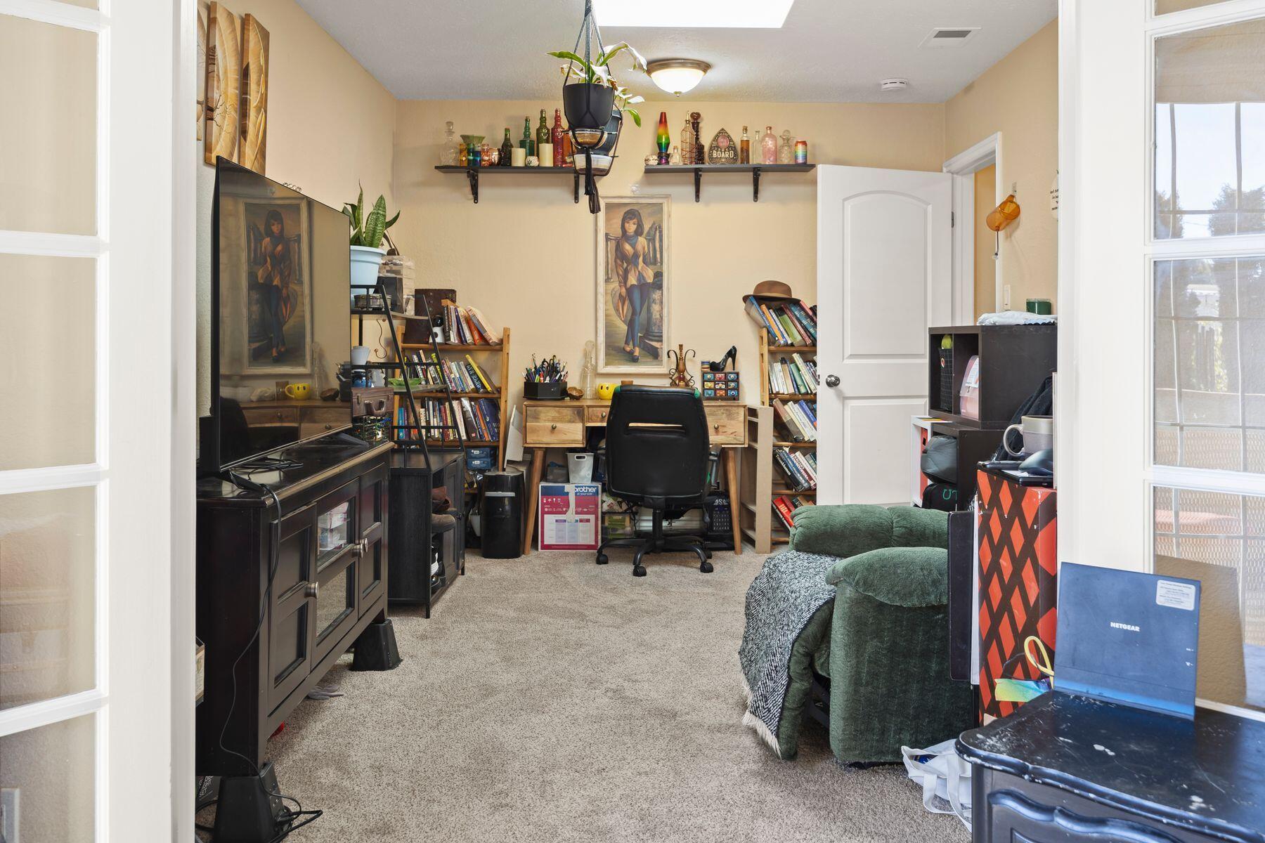354 West Prospect Street Ventura, CA 93001 - Photo 16 of 41 a view of a room with gym equipment