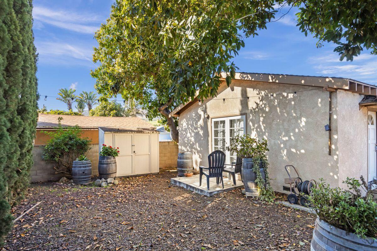 354 West Prospect Street Ventura, CA 93001 - Photo 26 of 41 a house view with a garden space
