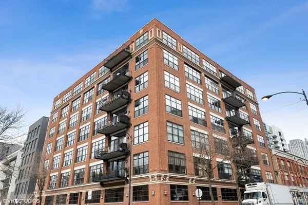 $995,000 | 850 West Adams Street, Unit 2E, Chicago, IL 60607