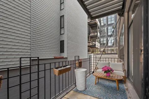 $995,000 | 850 West Adams Street, Unit 2E, Chicago, IL 60607
