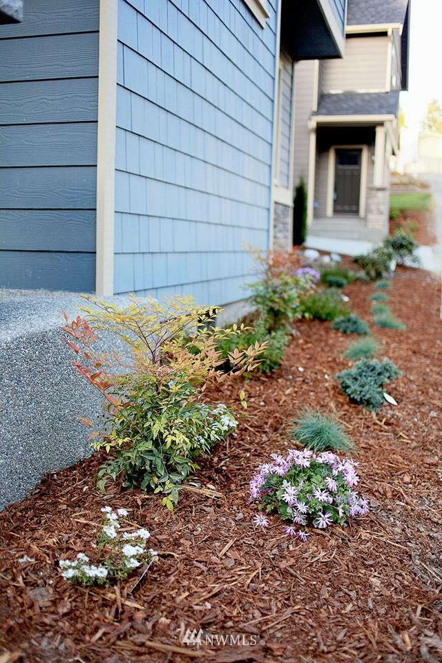 8817 234th Street Southwest Edmonds, WA 98026 - Photo 3 of 13 Gallery Image 3