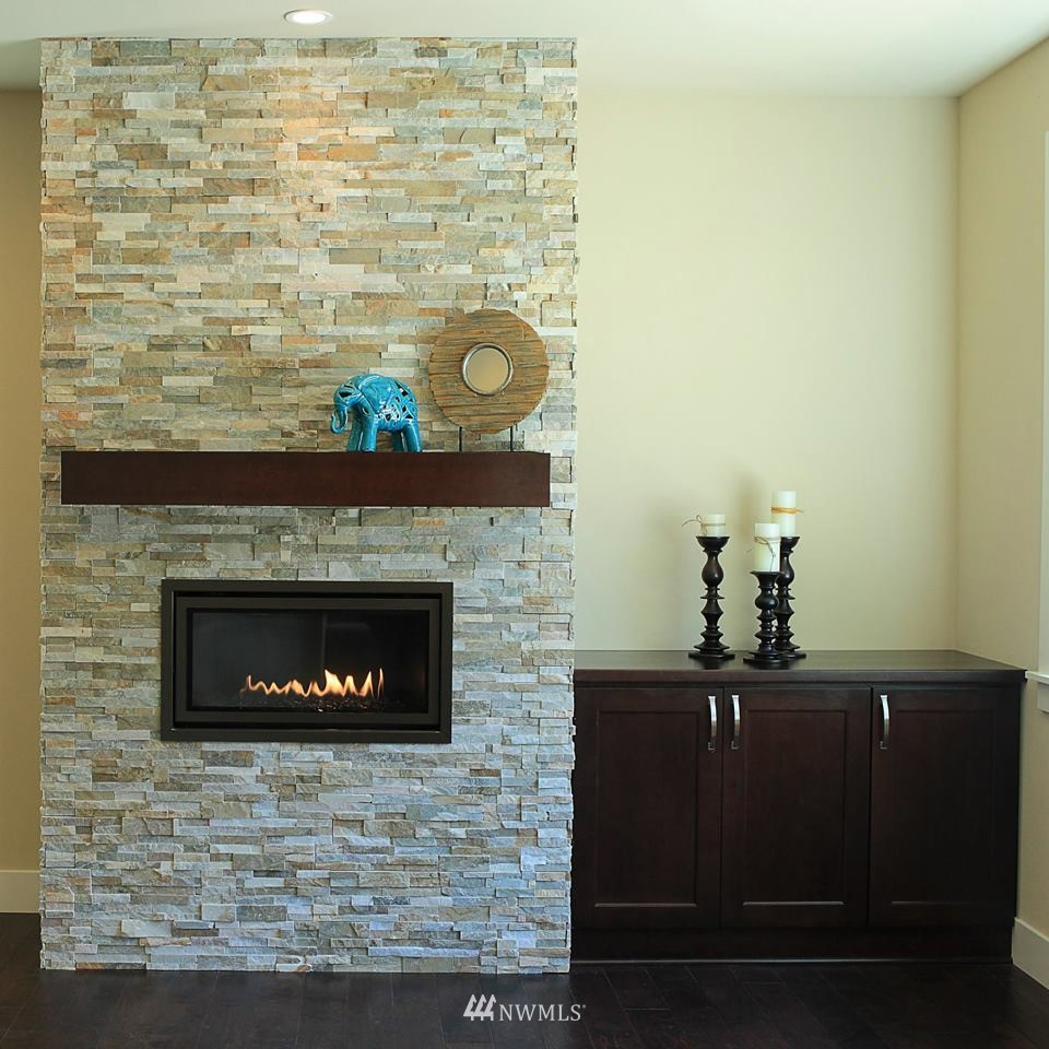 8817 234th Street Southwest Edmonds, WA 98026 - Photo 6 of 13 Gallery Image 6