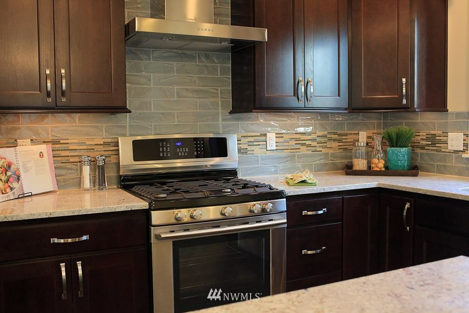 8817 234th Street Southwest Edmonds, WA 98026 - Photo 10 of 13 Gallery Image 10