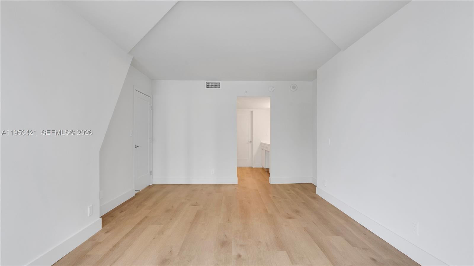 555 Northeast 34th Street, Unit 705 Miami, FL 33137 - Photo 10 of 28 a view of empty room