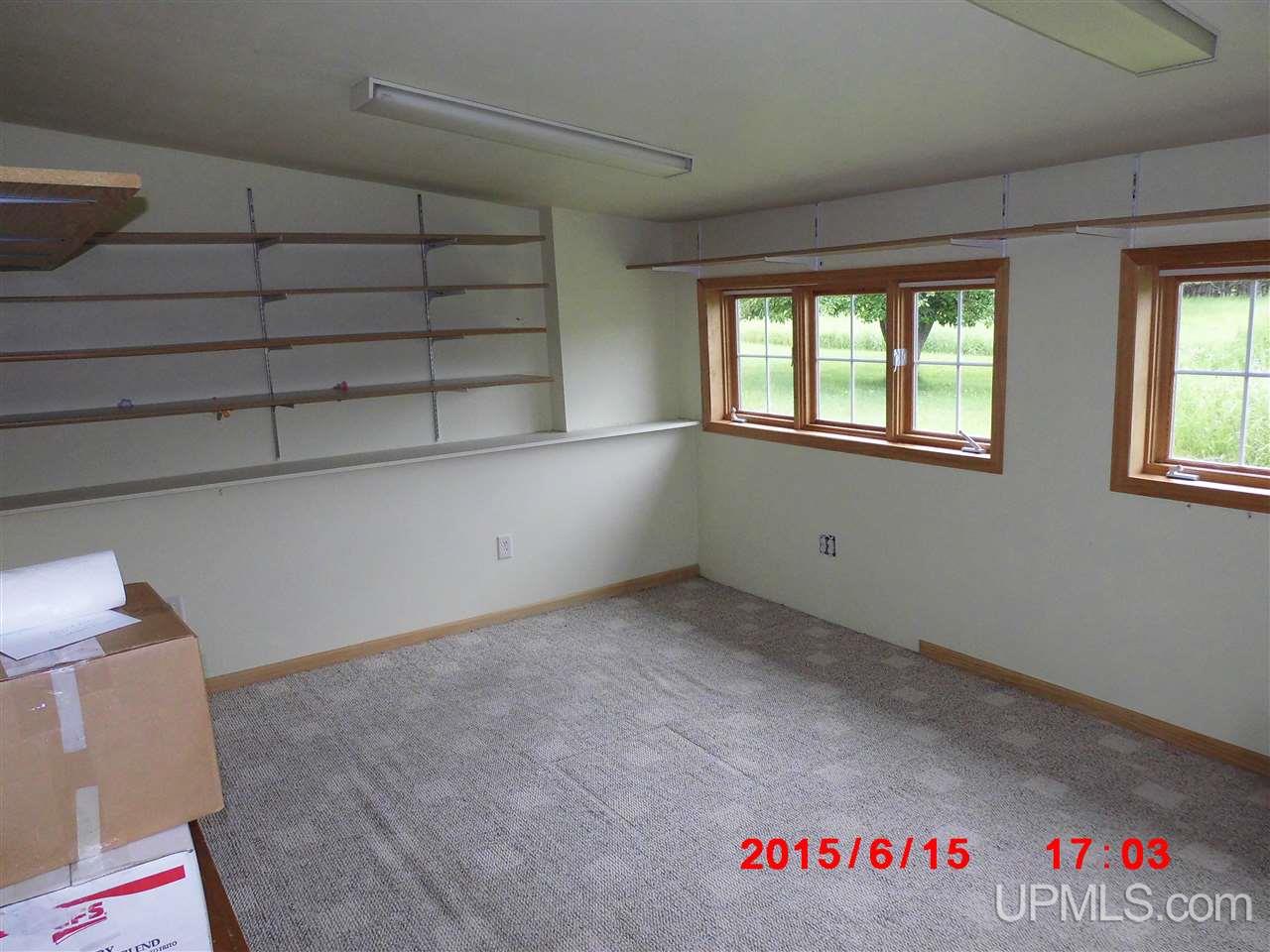 8390 Co Road Gladstone, MI 49837 - Photo 3 of 20