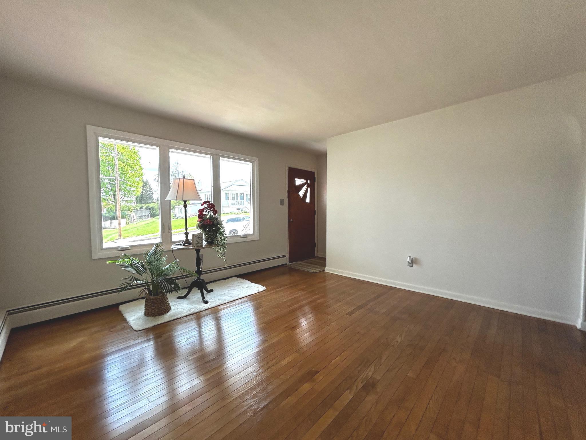 1709 Liberty Avenue Reading, PA 19607 - Photo 2 of 13 Living Room
