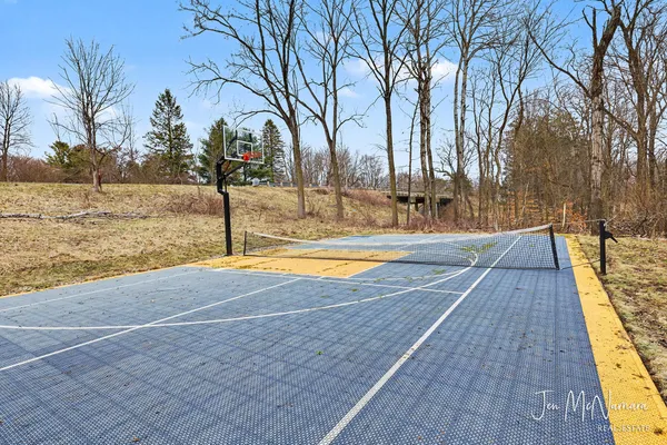 $675,000 | 7245 Packer Drive Northeast, Belmont, MI 49306