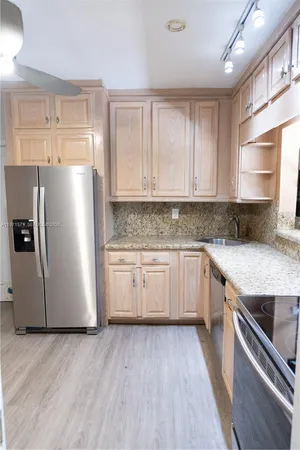 $5,250 | 13125 Southwest 83rd Avenue, Pinecrest, FL 33156
