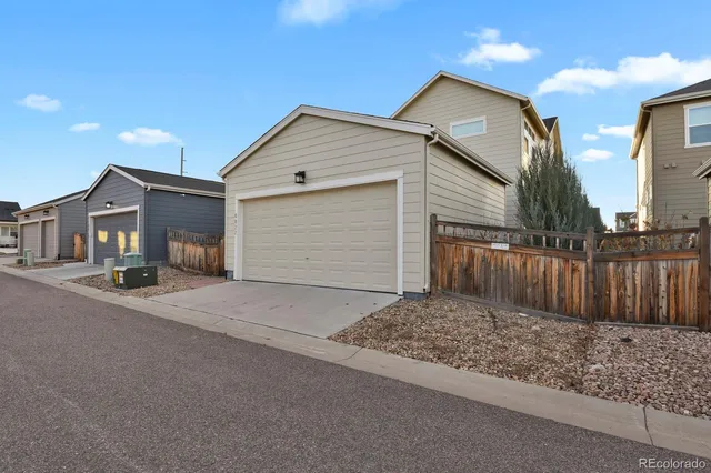 a house view with a outdoor space