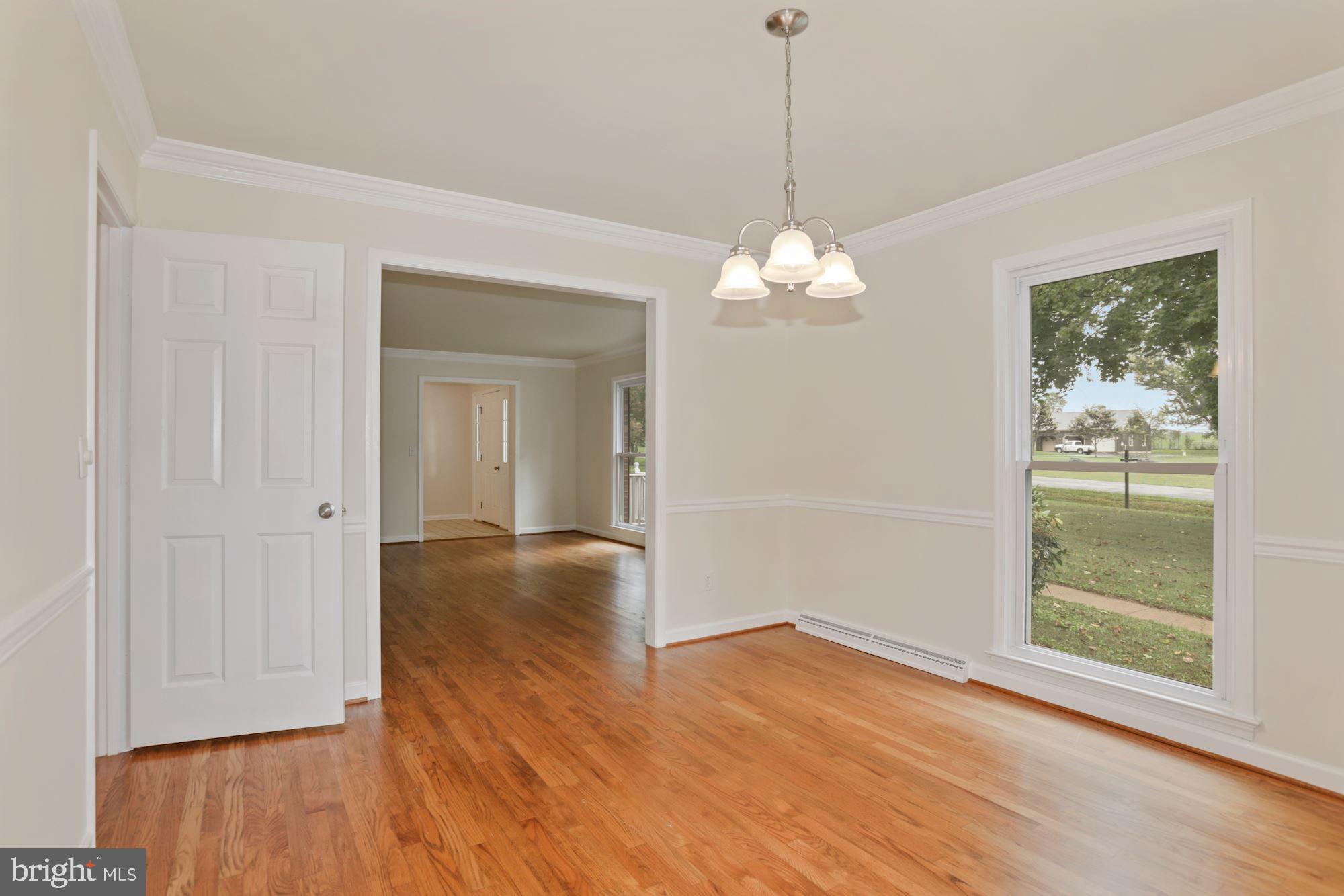 11502 Fox Hill Road Culpeper, VA 22701 - Photo 11 of 49 Private dining room adjacent to living room