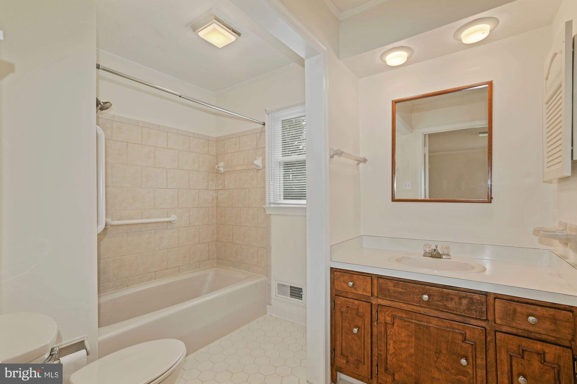 11502 Fox Hill Road Culpeper, VA 22701 - Photo 15 of 49 Primary bathroom