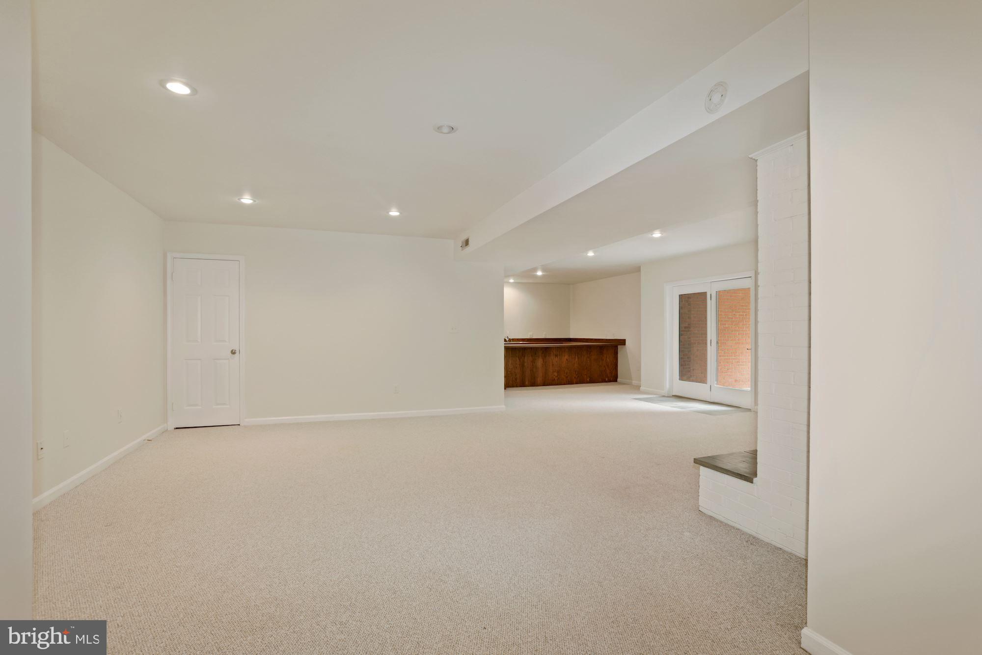 11502 Fox Hill Road Culpeper, VA 22701 - Photo 24 of 49 Huge rec room has kitchenette