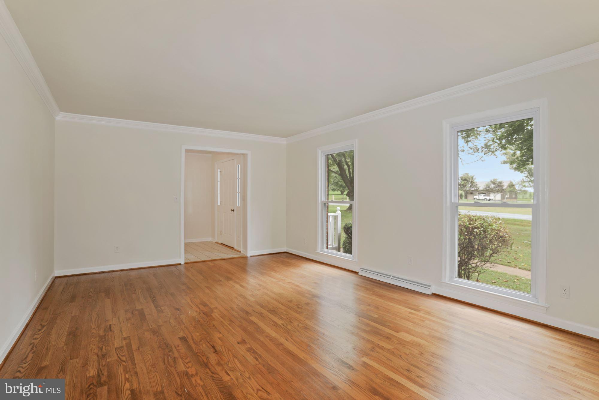 11502 Fox Hill Road Culpeper, VA 22701 - Photo 10 of 49 Hardwood flooring throughout main level