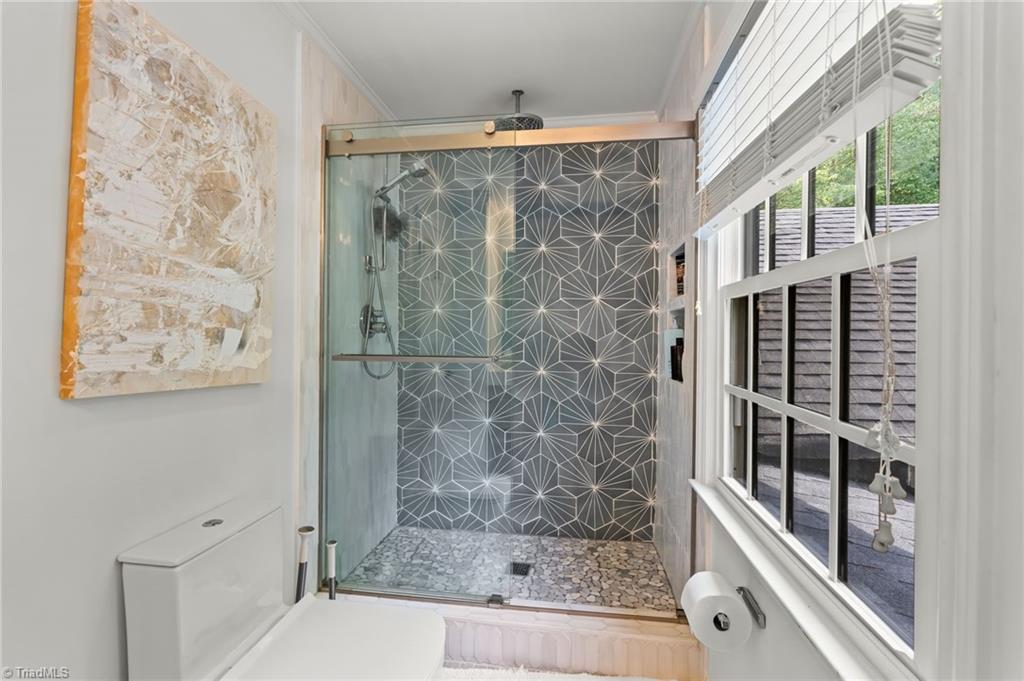 1313 Robinhood Road High Point, NC 27262 - Photo 27 of 45 Gallery Image 27