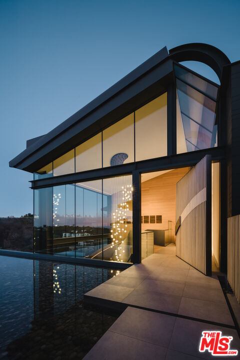 1853 Bel Air Road Los Angeles, CA 90077 - Photo 17 of 18