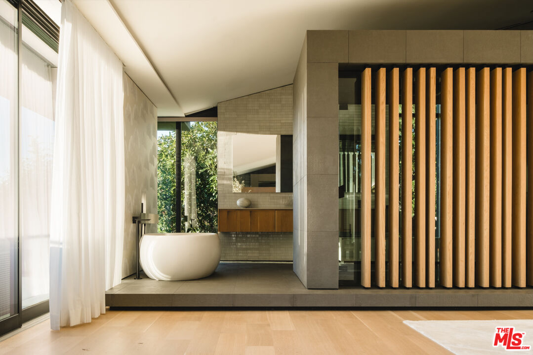 1853 Bel Air Road Los Angeles, CA 90077 - Photo 5 of 18