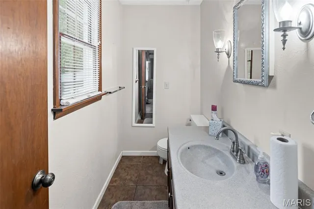 $215,000 | 255 Delwood Drive, Sparta, IL 62286