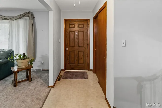 $215,000 | 255 Delwood Drive, Sparta, IL 62286